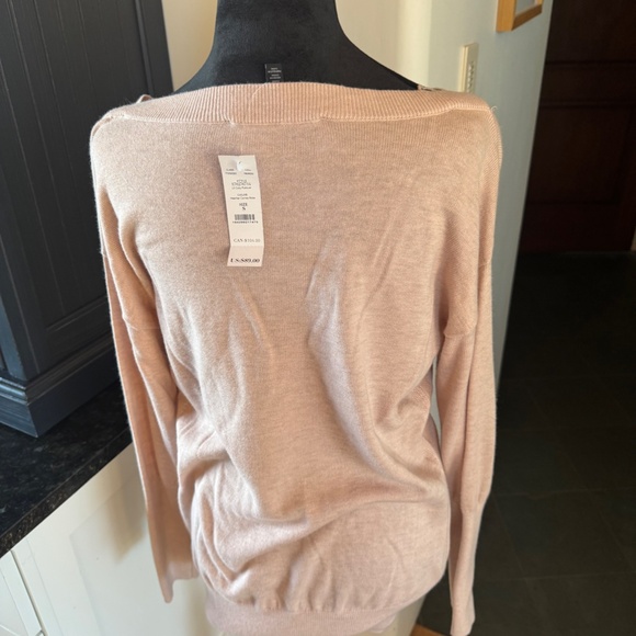WHITE HOUSE BLACK MARKET WOMEN'S PINK SWEATER SIZE SMALL NWT - Picture 2 of 5